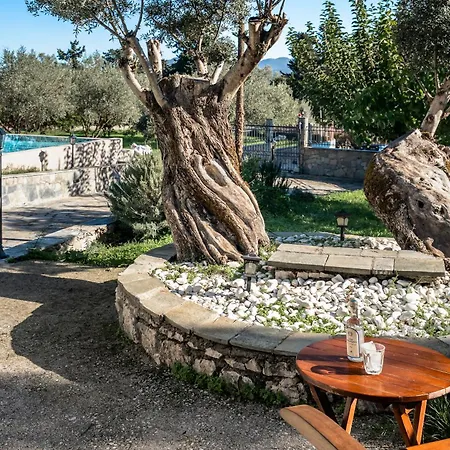 Giomani Villa-private Pool-walk To The Sea ניקיאנה